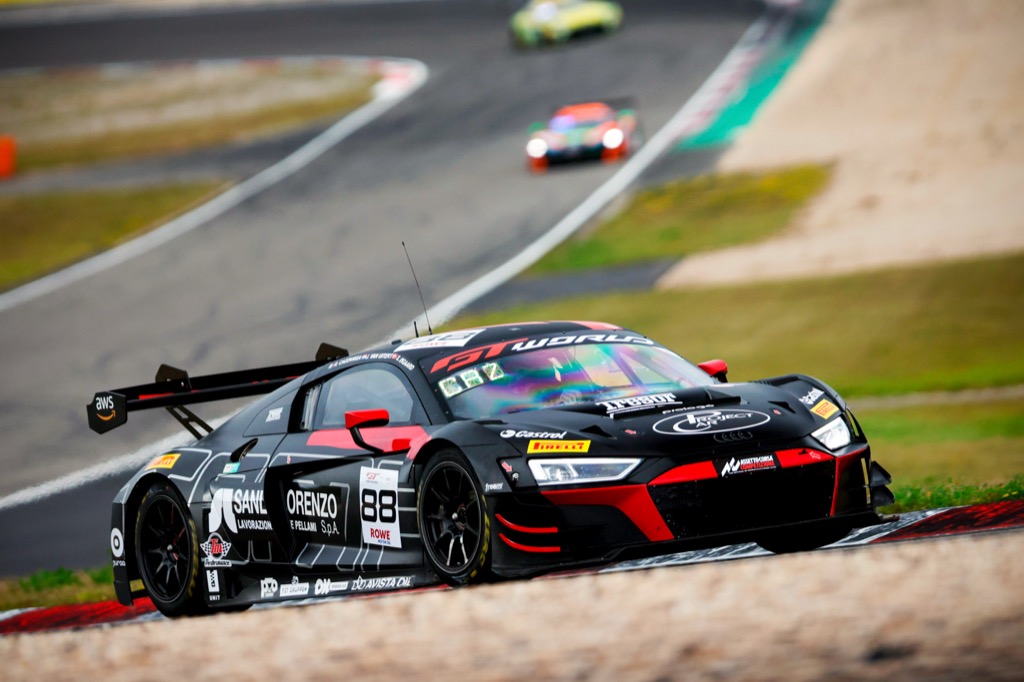 Sebastian Øgaard uheldig på Nürburgring. 
(Foto: SRO Motorsports Group)